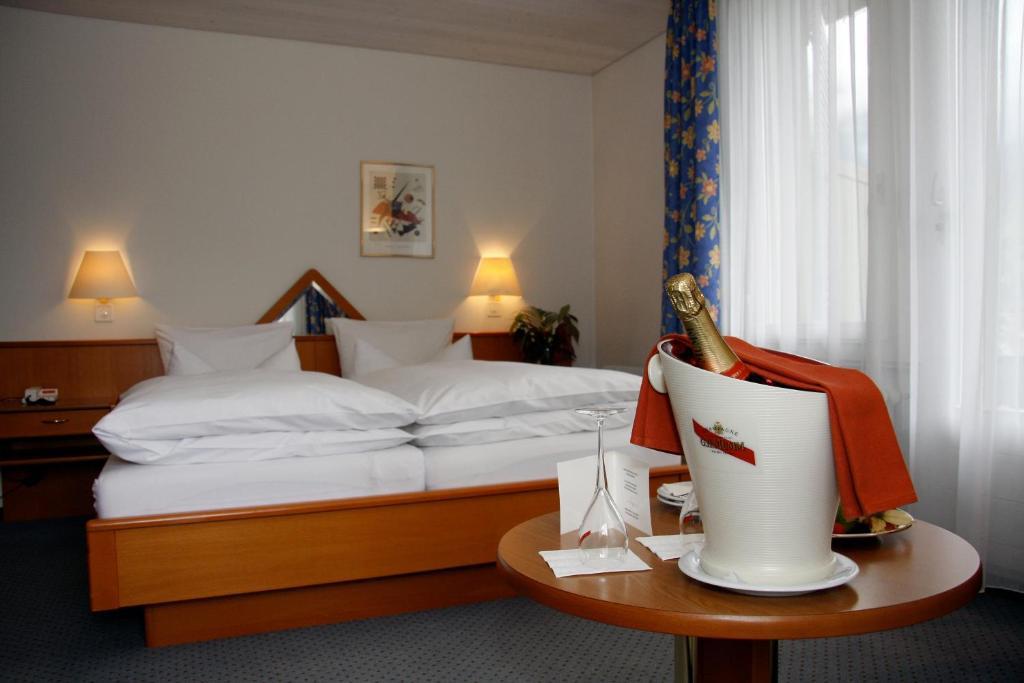 Parkhotel Bellevue Budget Lenk Dış mekan fotoğraf