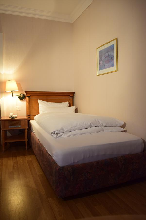 Parkhotel Bellevue Budget Lenk Dış mekan fotoğraf